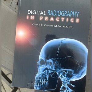 Digital Radiography in Practice - Blue Skull Cover
